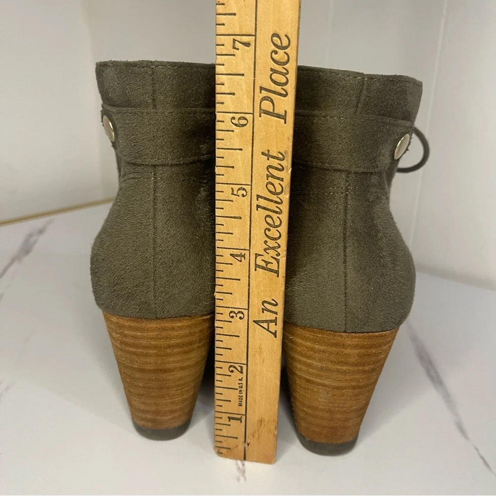 Dr. Scholl's Olive Suede Wedge Ankle Boots Memory Foam Faux Suede 10 Wide Width